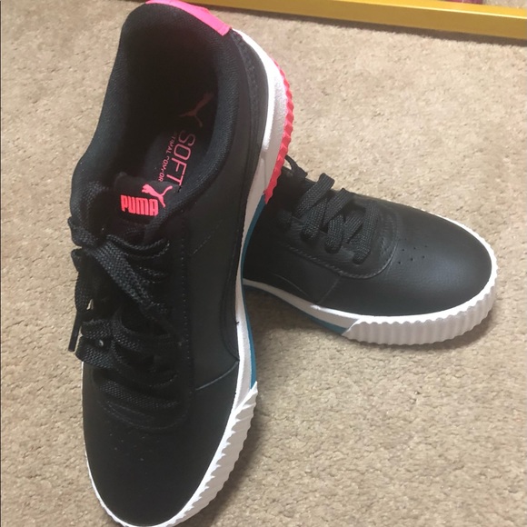 ****SOLD ****Womens Puma Soft Foam Sneaker - Picture 12 of 16